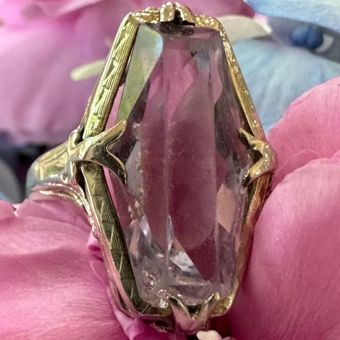 ONeills Estate Jewelry 18 Karat Art Deco Filigree Amethyst Ring 20001486 Rings ONeills Estate Jewelry 18 Karat Art Deco Filigree Amethyst Ring 20001486 Rings
