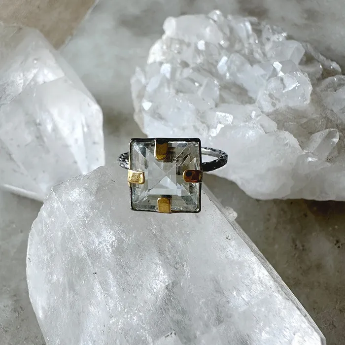 Rings Robindira Unsworth Mirna Topaz Ring