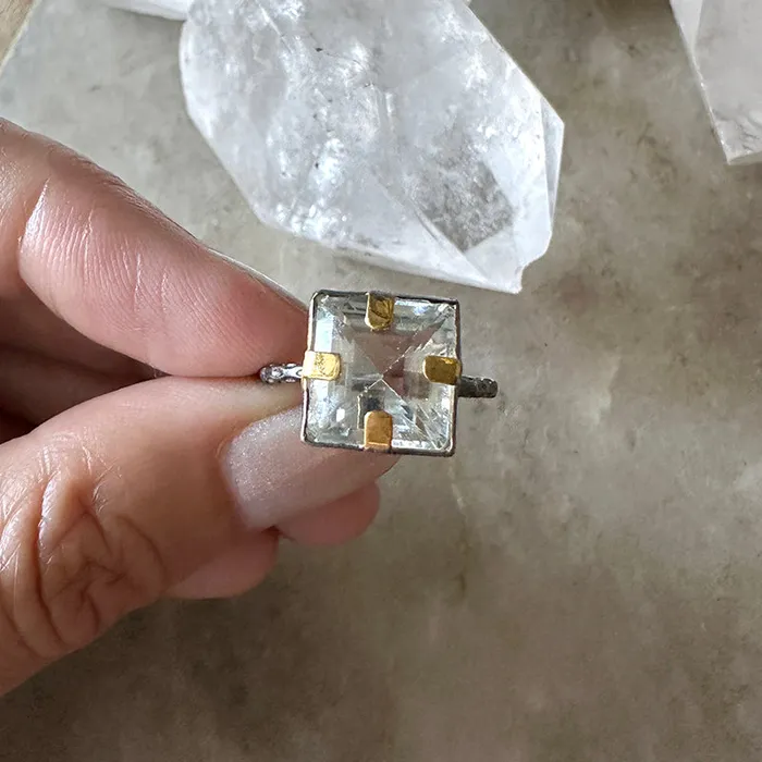 Rings Robindira Unsworth Mirna Topaz Ring