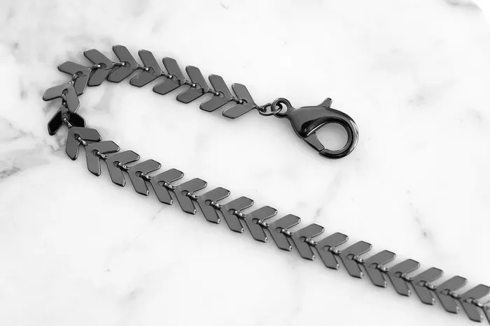 Bracelets Kinsley Armelle Goddess Collection Black Lance Bracelet