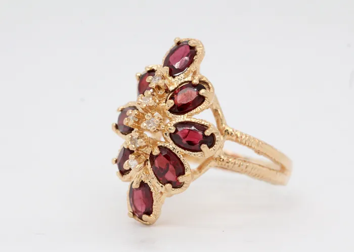 Estate 14KY 310 Cttw Garnet and Diamond Ring FULLERS PURCHASE FROM PUBLIC Rings Estate 14KY 310 Cttw Garnet and Diamond Ring FULLERS PURCHASE FROM PUBLIC Rings