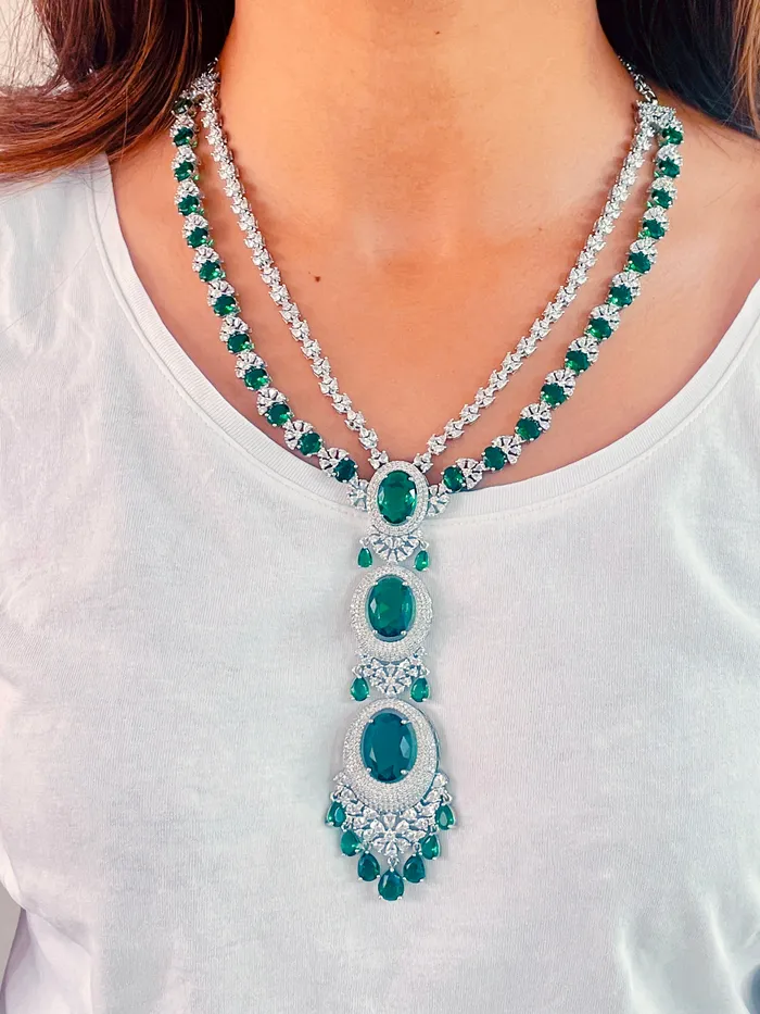 PRERTO ECOMMERCE PRIVATE LIMITED Earrings Sabz Sa Emerald Diamond Set Earrings Necklace PRERTO ECOMMERCE PRIVATE LIMITED Earrings Sabz Sa Emerald Diamond Set Earrings Necklace