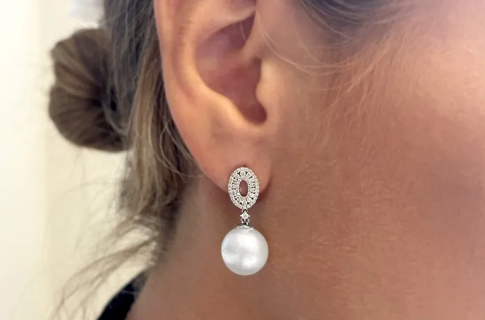 Albert Hern Earrings Earrings 18kt Gold Outline Diamonds Ovals Pearls Drop Albert Hern Earrings Earrings 18kt Gold Outline Diamonds Ovals Pearls Drop