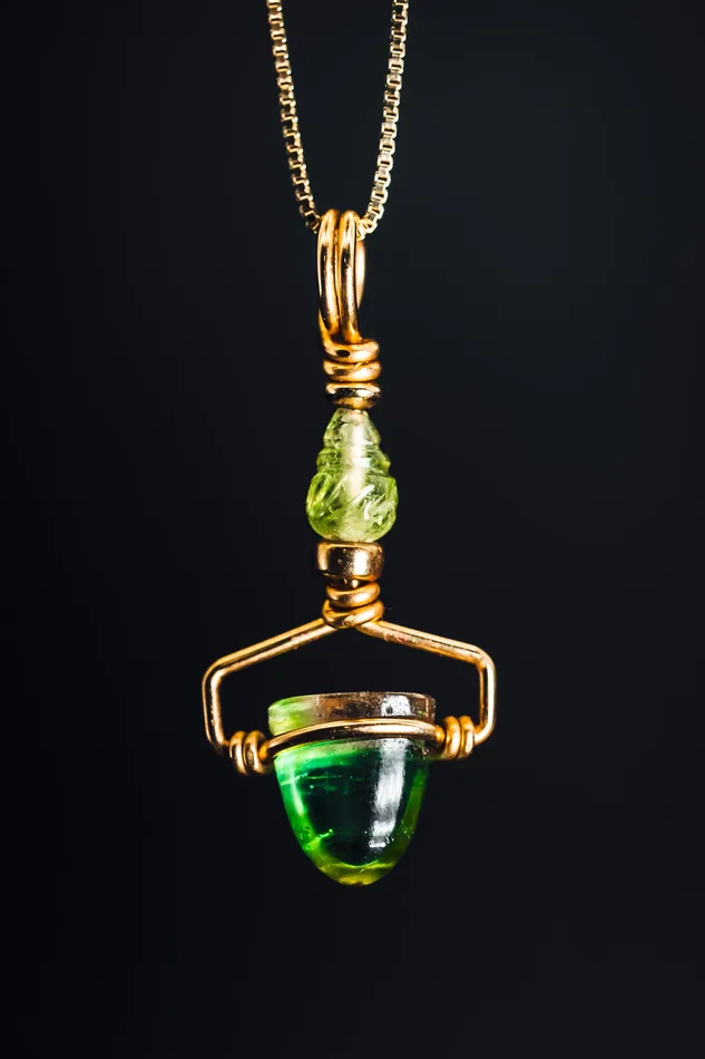 Consignment PreStyled Sets 14k Yellow Gold Tourmaline Drop Pendant