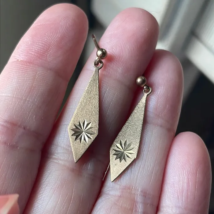 Earrings Engraved Star Drop Earrings 9k Gold Vintage Vintage Paris Jewelry