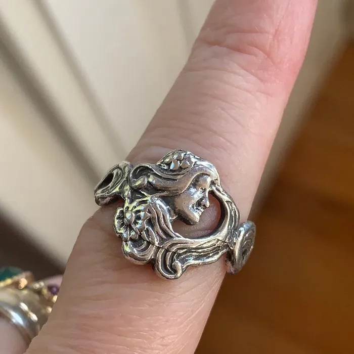 Love Vintage Paris Rings Goddess Ring Ornate Scrolling Design Sterling Silver Vintage