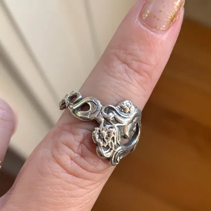 Love Vintage Paris Rings Goddess Ring Ornate Scrolling Design Sterling Silver Vintage