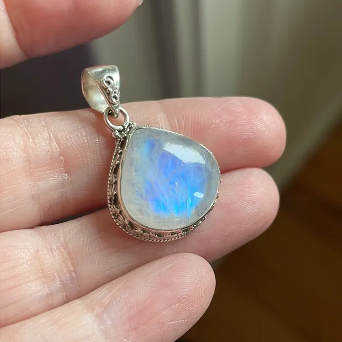 Moonstone Teardrop Pendant Closed Back Sterling Silver Modern Vintage Paris Jewelry Necklaces Moonstone Teardrop Pendant Closed Back Sterling Silver Modern Vintage Paris Jewelry Necklaces