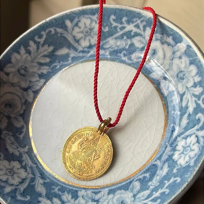 Prasana Coin Pendant 22k Gold 1963 Vintage Vintage Paris Jewelry PreStyled Sets Prasana Coin Pendant 22k Gold 1963 Vintage Vintage Paris Jewelry PreStyled Sets
