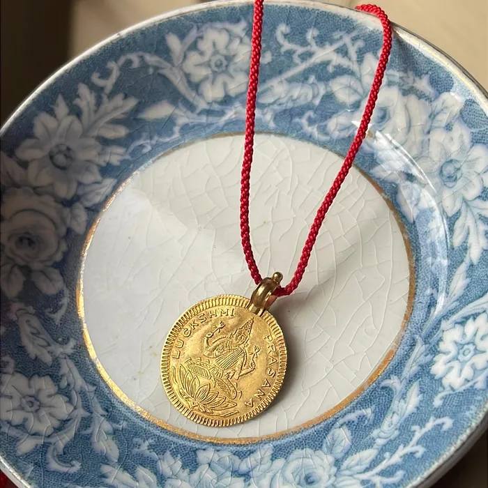 Prasana Coin Pendant 22k Gold 1963 Vintage Vintage Paris Jewelry PreStyled Sets Prasana Coin Pendant 22k Gold 1963 Vintage Vintage Paris Jewelry PreStyled Sets