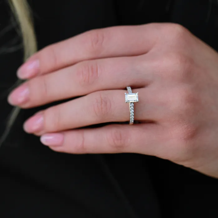 Independent Jewellers Rings 14kt Yellow Gold 130cttw LabGrown Emerald Diamond Engagement Ring