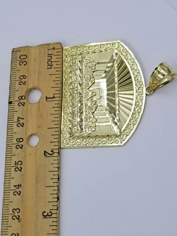 Necklaces Gold and Diamond 10k Yellow Gold Last supper pendant with Rope 26Chain Mens Necklace Diamond Cut