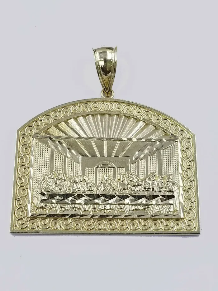 Necklaces Gold and Diamond 10k Yellow Gold Last supper pendant with Rope 26Chain Mens Necklace Diamond Cut