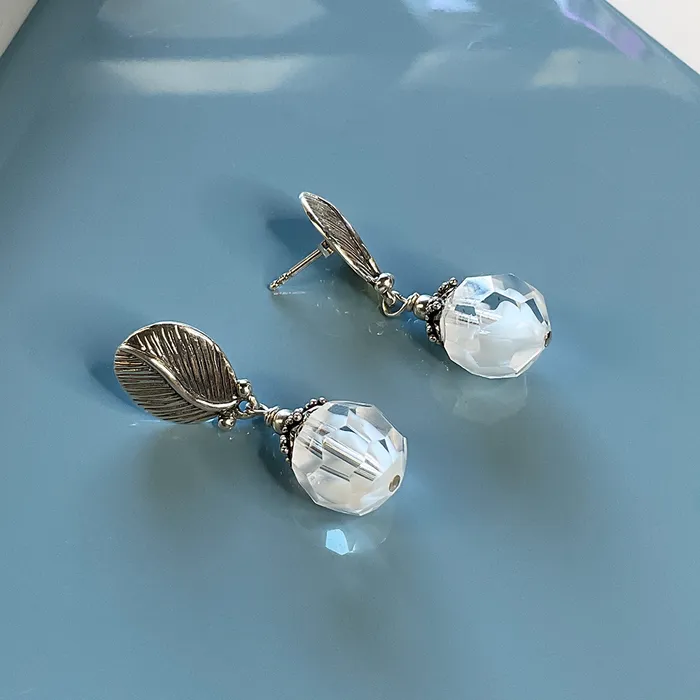 Elisa Ilana Earrings Swarovski Crystal Earrings w SS Leaf Posts