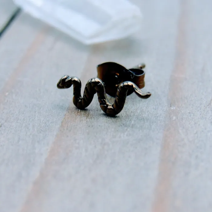 Siren Body Jewelry Earrings Titanium snake ear piercing stud 20g cartilage helix tragus body jewelry earring