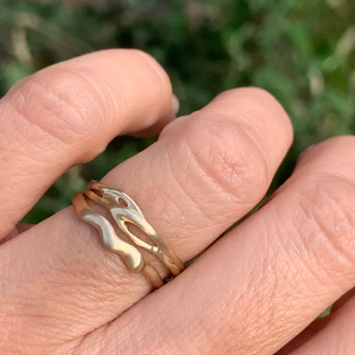 Squiggly band in Sterling Silver Emily Amey Jewelry Rings