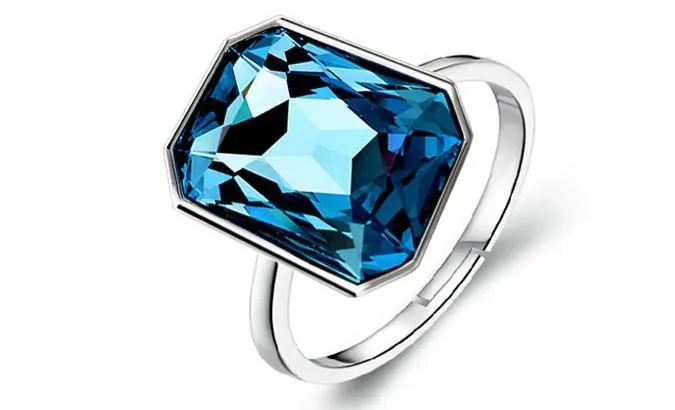 Unisex Austrian Crystal Square Finger Ring sparklingselections Rings